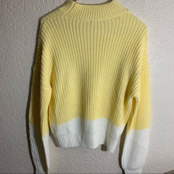 Gianni Bini Spring Pastel Yellow White Striped Cable  Knit Sweater - M - Picture 6 of 6